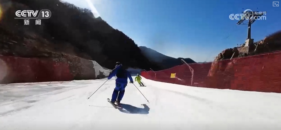 冰雪新风尚涌现新亮点、新趋势 “创新+服务”助推“冷”资源乘势而上热力四射