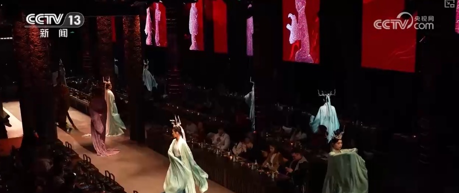 更“新”观察·精致育儿、便利生活、智慧务农、绿色低碳……消费市场活力涌动