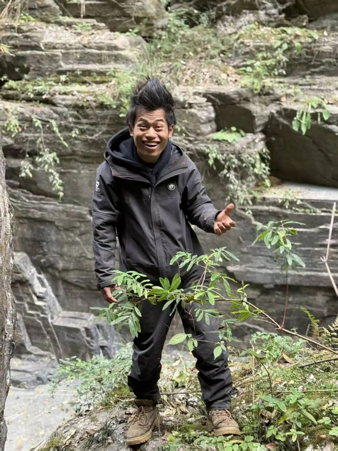 “荒野哲学家”林北主动退赛!发声:看过风景就够了 “荒野哲学家”林北主动退赛!发声:看过风景就够了