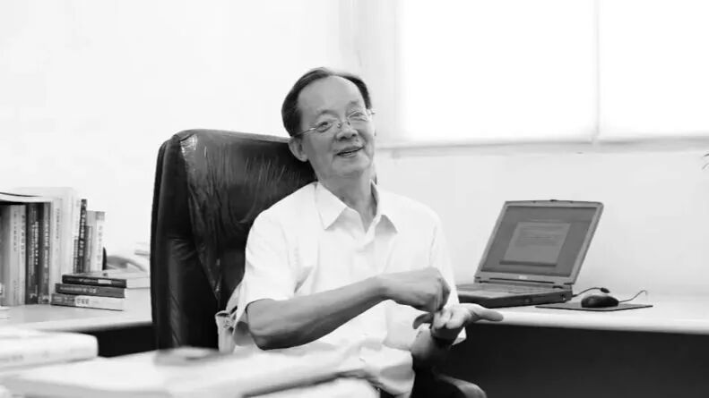 痛悼！王迅在上海逝世，官网已变黑白