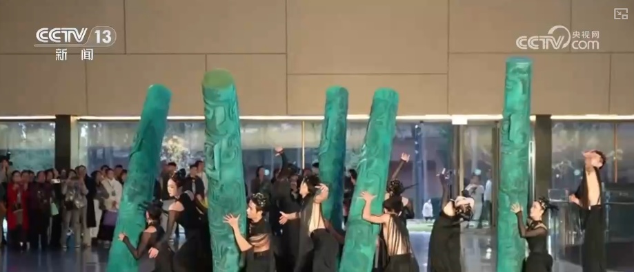 更“新”观察·精致育儿、便利生活、智慧务农、绿色低碳……消费市场活力涌动