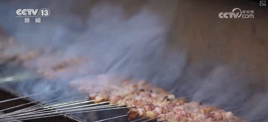 “早市+夜市+景点”延长“链式体验” “早晚互动”为城市经济注入新鲜活力 “早市+夜市+景点”延长“链式体验” “早晚互动”为城市经济注入新鲜活力