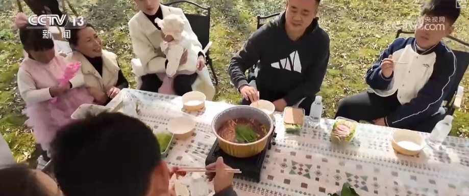 更“新”观察·精致育儿、便利生活、智慧务农、绿色低碳……消费市场活力涌动