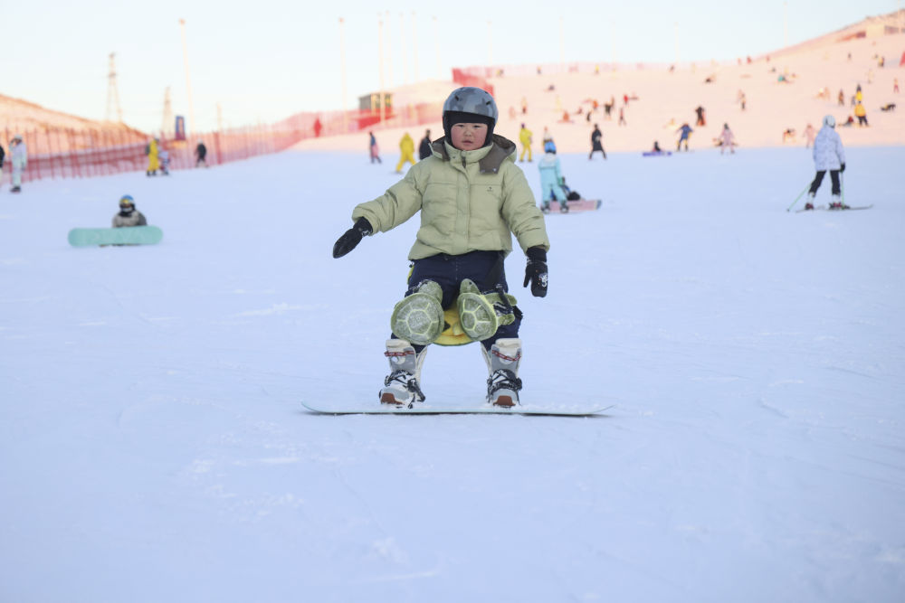 阿勒泰“雪假”首秀：孩子们的冬天被重新定义