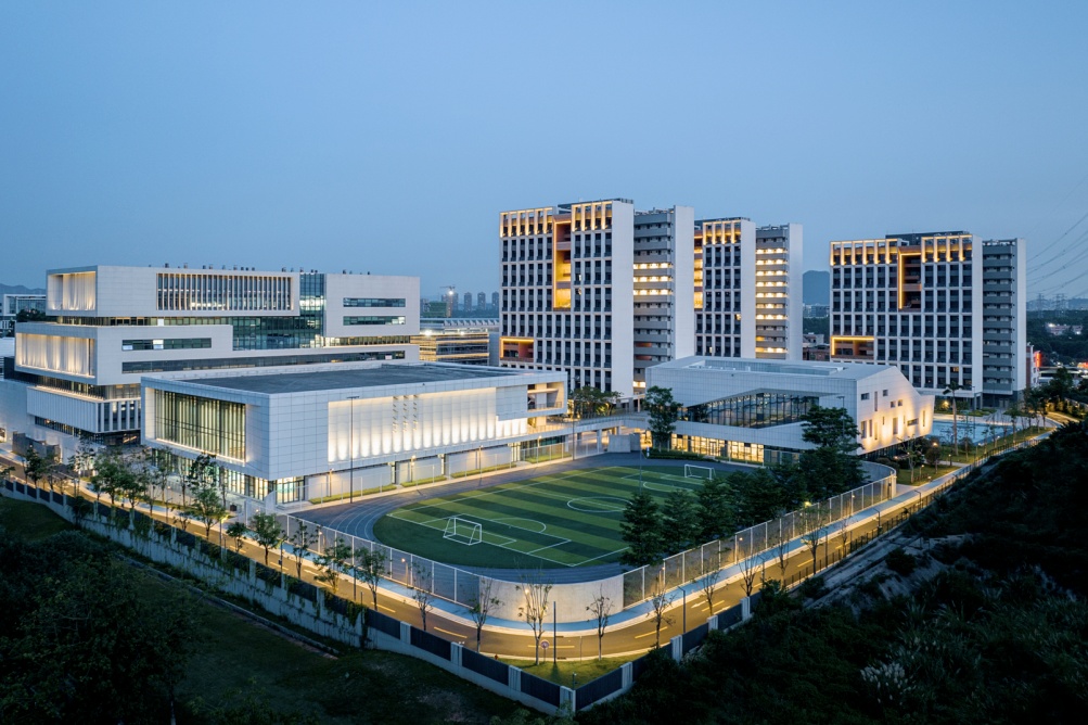 大湾区大学正式成立，一个学生配三名老师