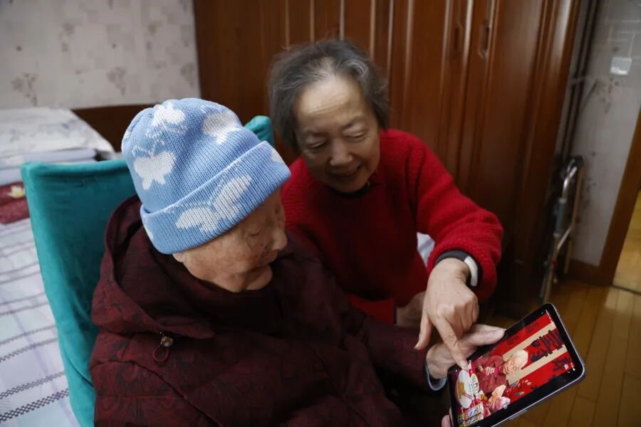 上海100岁老人成“吃播网红”！外卖咖啡重口味，百无禁忌！长寿密码→