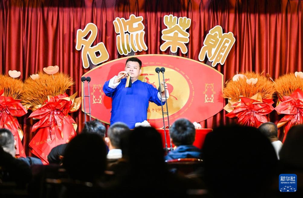 相声小剧场 冬日聚人气