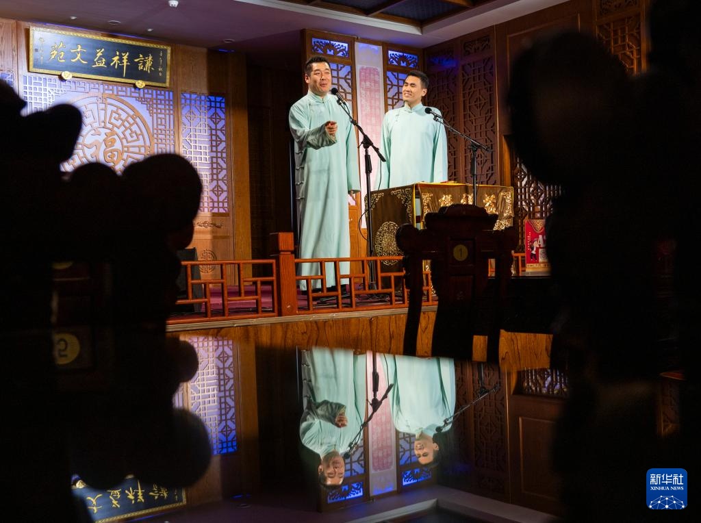 相声小剧场 冬日聚人气