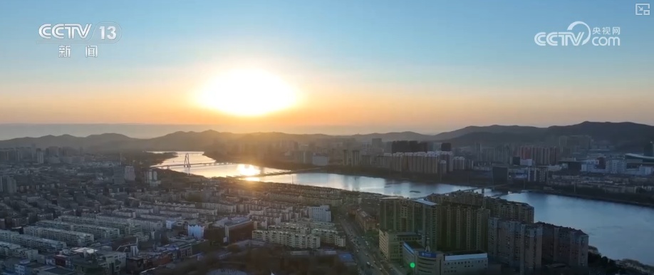 “早市+夜市+景点”延长“链式体验” “早晚互动”为城市经济注入新鲜活力 “早市+夜市+景点”延长“链式体验” “早晚互动”为城市经济注入新鲜活力