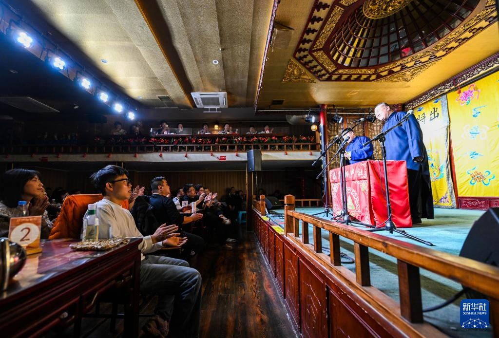 相声小剧场 冬日聚人气