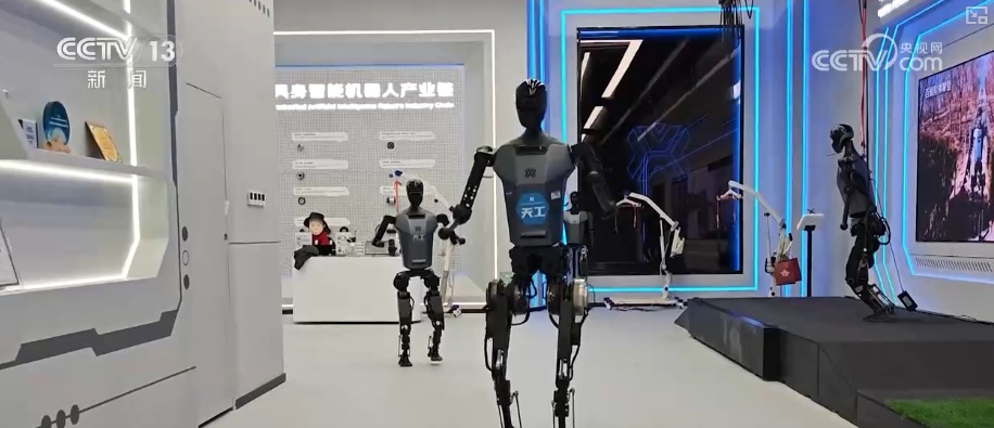 更“新”观察·精致育儿、便利生活、智慧务农、绿色低碳……消费市场活力涌动