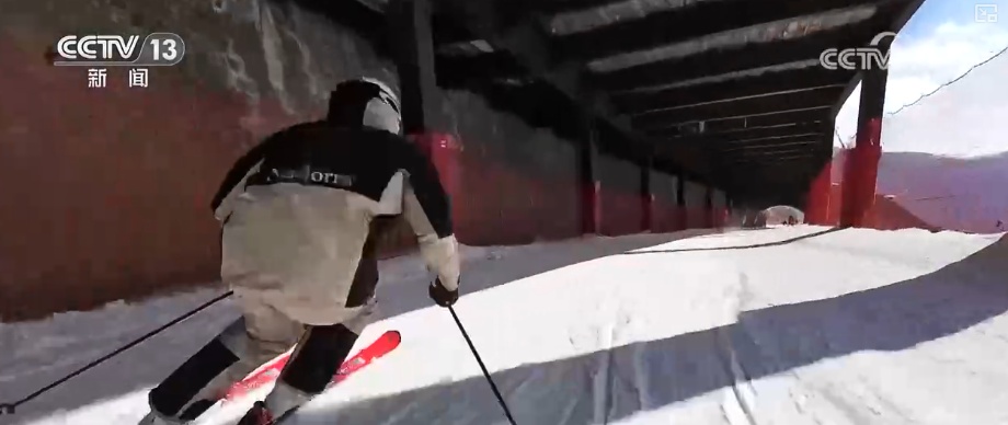 冰雪新风尚涌现新亮点、新趋势 “创新+服务”助推“冷”资源乘势而上热力四射