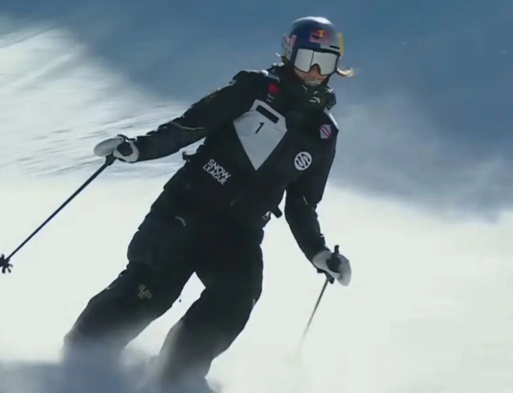 谷爱凌，拿下赛季首冠