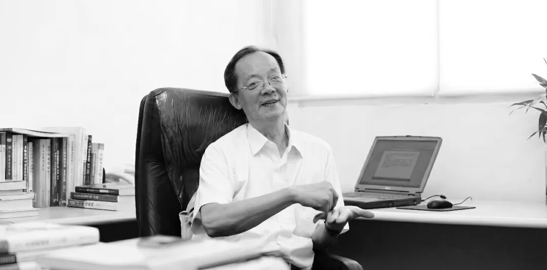 著名物理学家王迅逝世，复旦大学官网已变黑白