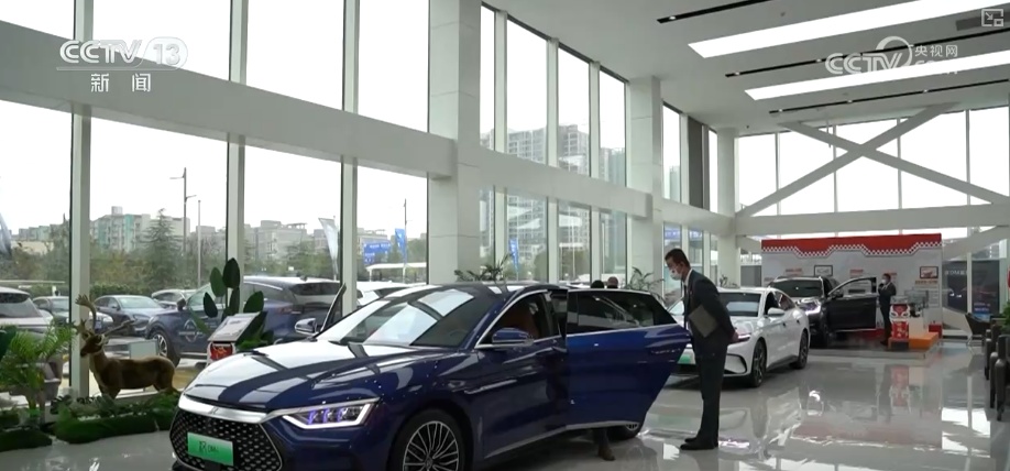 更“新”观察·精致育儿、便利生活、智慧务农、绿色低碳……消费市场活力涌动