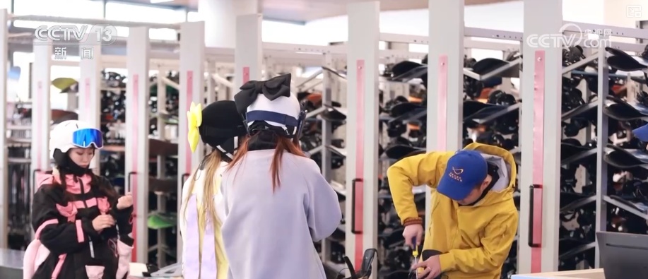 冰雪新风尚涌现新亮点、新趋势 “创新+服务”助推“冷”资源乘势而上热力四射