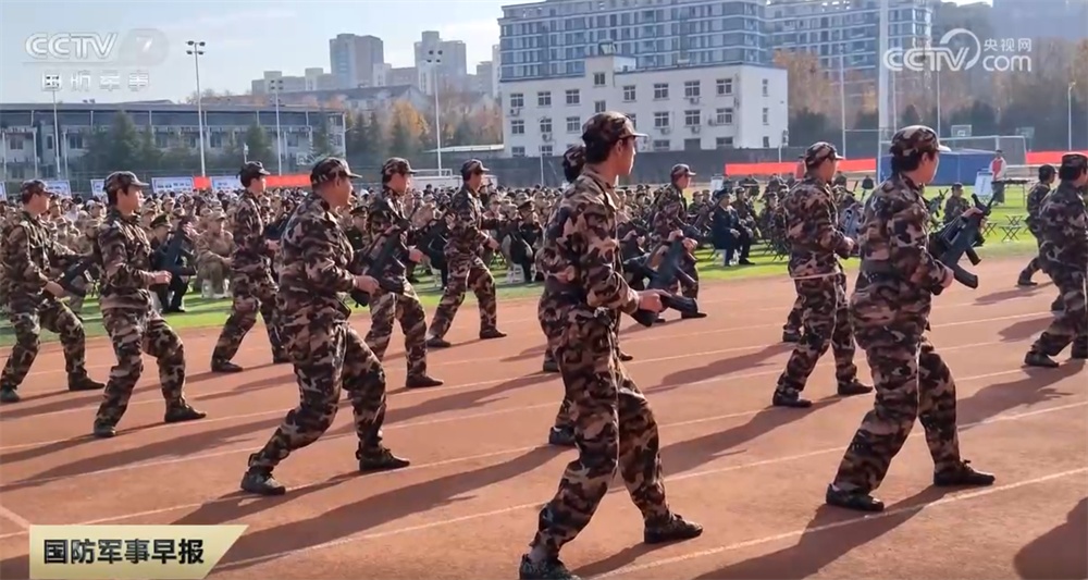 2026年全国征兵报名开始了！宣传进校园 激励有志青年投身火热军营