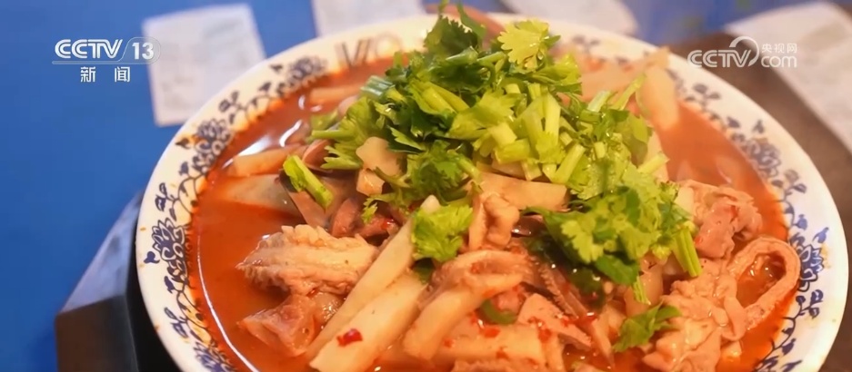 早茶店变身网红打卡点 “美食+”新体验打开文旅消费新路径