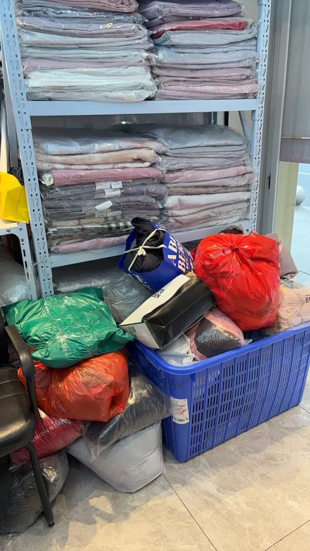 暴涨10倍！杭州老板近期忙疯，每天加班到深夜！价格比网购便宜一半，预定要等一周