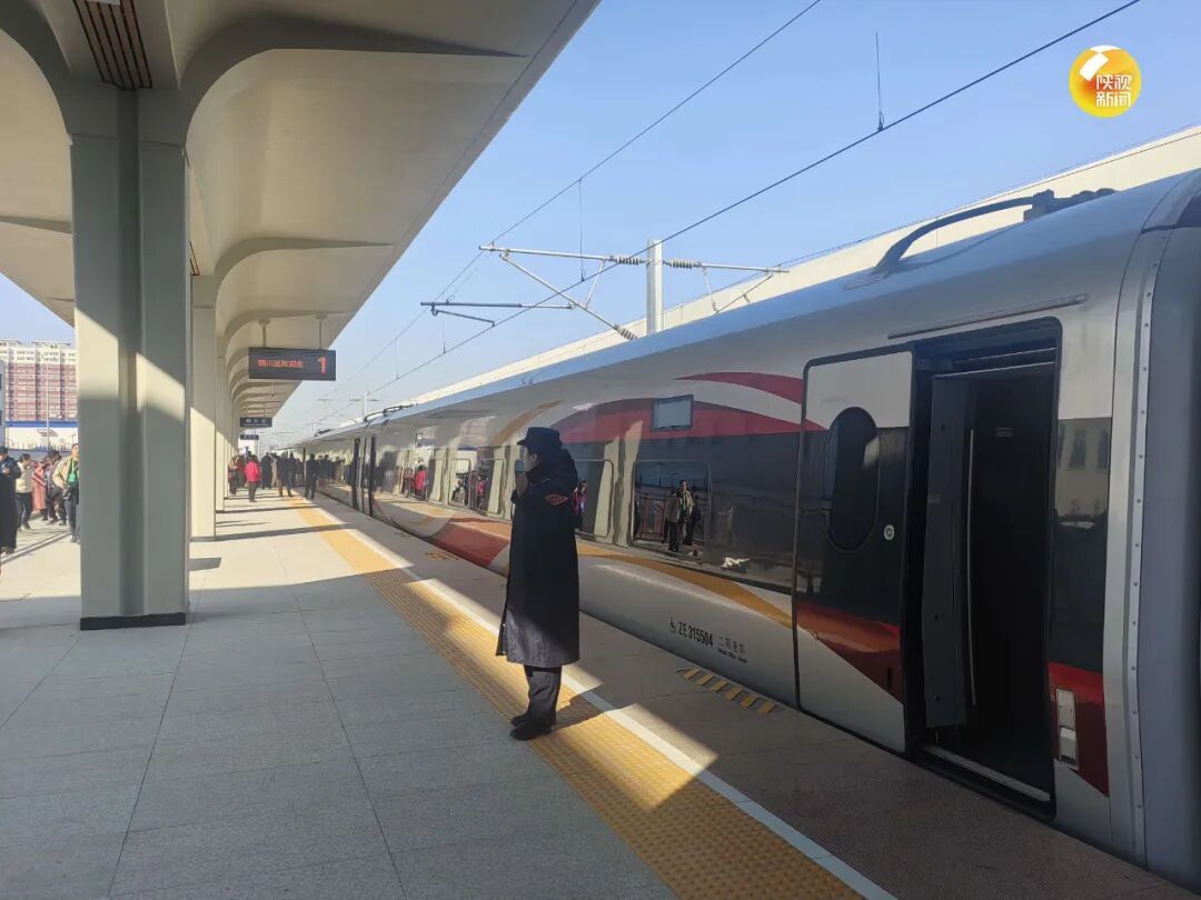 这么快就到延安了！西延高铁今日迎来首批试乘旅客
