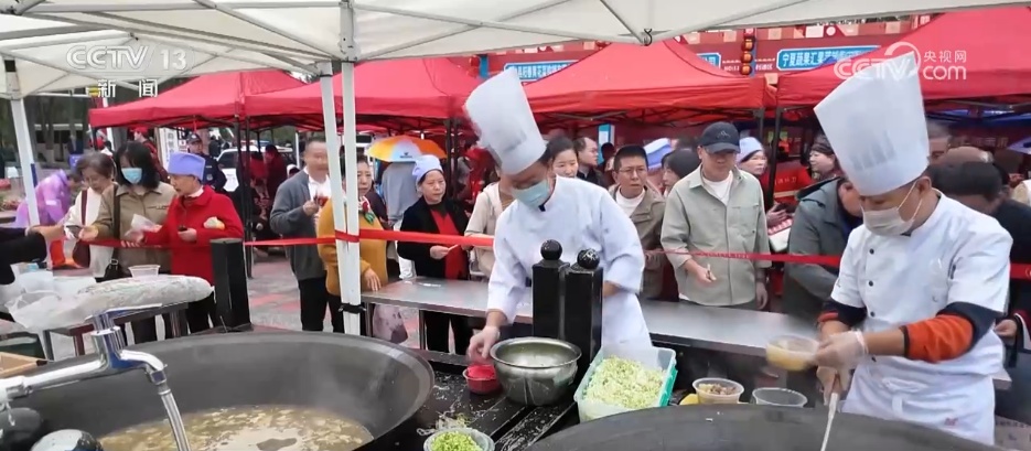 早茶店变身网红打卡点 “美食+”新体验打开文旅消费新路径