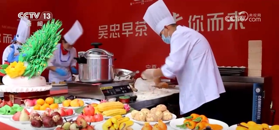 早茶店变身网红打卡点 “美食+”新体验打开文旅消费新路径