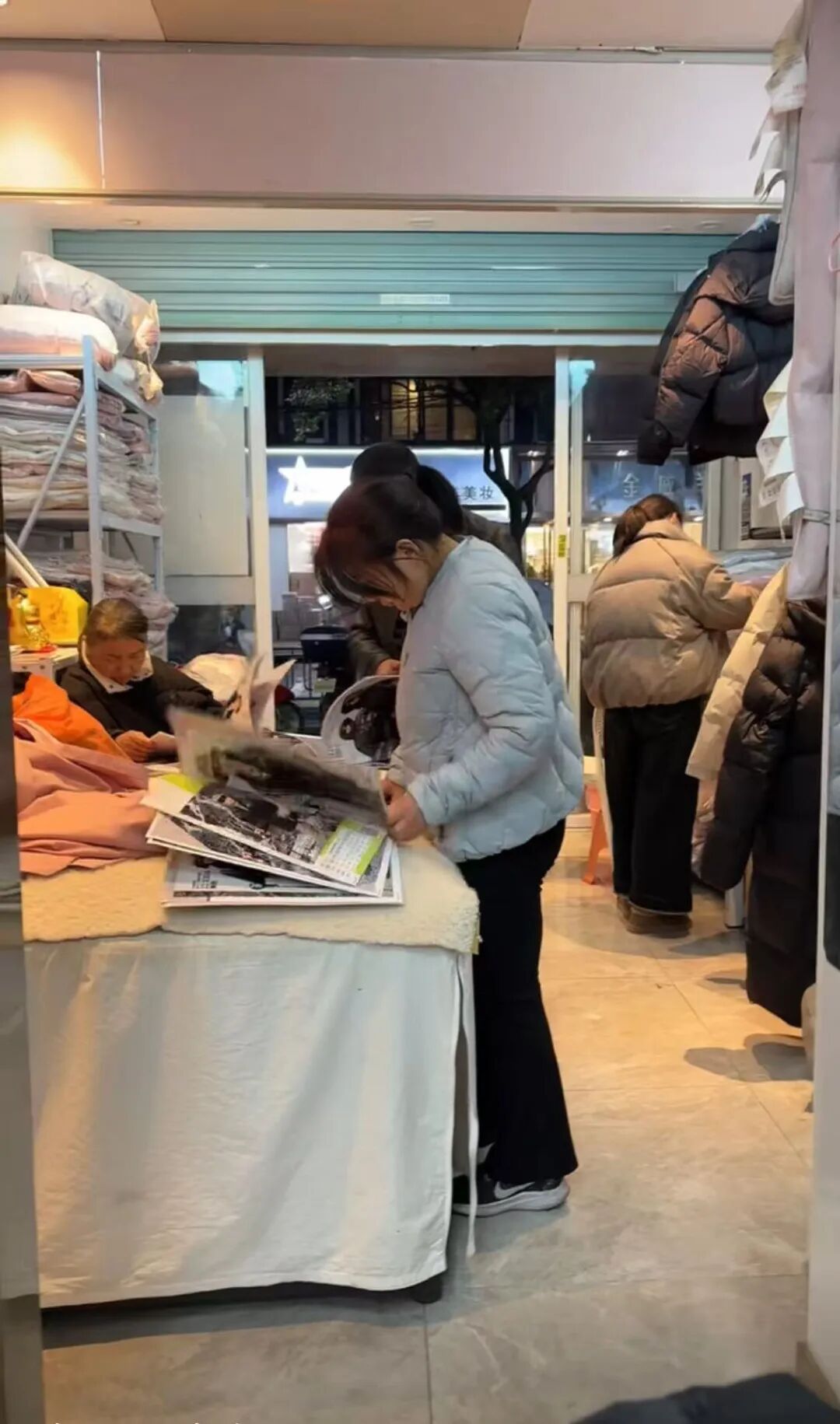 暴涨10倍！杭州老板近期忙疯，每天加班到深夜！价格比网购便宜一半，预定要等一周