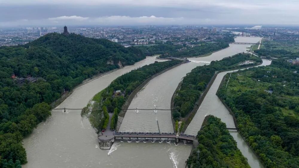 无坝治水,泽被千年——都江堰蕴藏着怎样的东方智慧 无坝治水,泽被千年——都江堰蕴藏着怎样的东方智慧