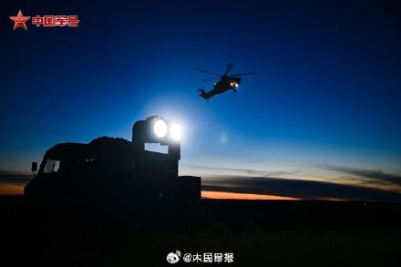 转存收藏！直升机披霞光上演硬核浪漫