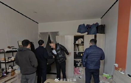 奇葩!男子偷卖女友金饰送其13140元现金花束 奇葩!男子偷卖女友金饰送其13140元现金花束