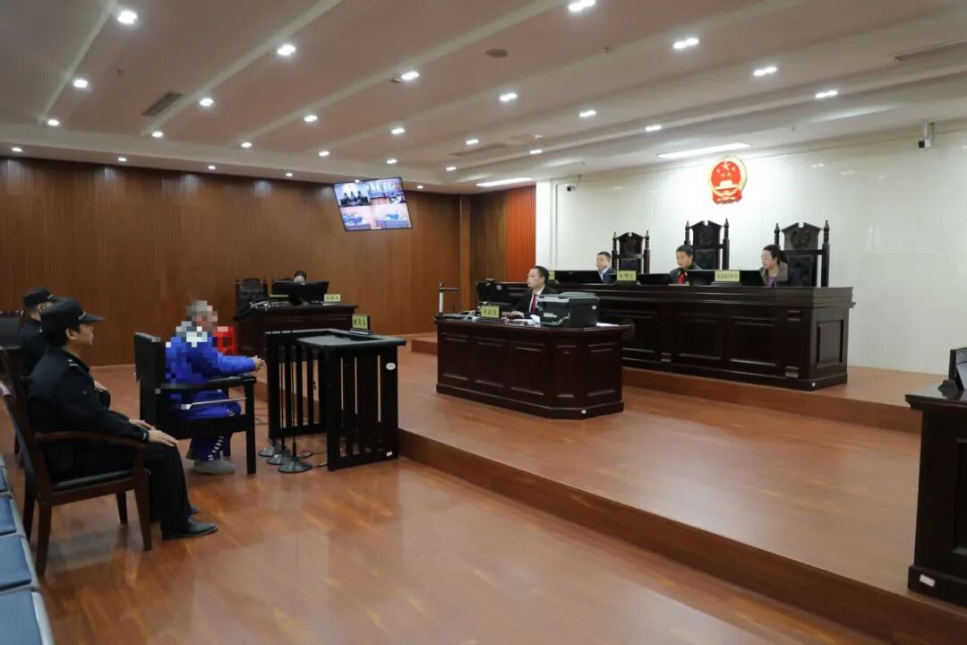 零容忍!余某某贩卖冰毒、麻古,获刑15年! 零容忍!余某某贩卖冰毒、麻古,获刑15年!