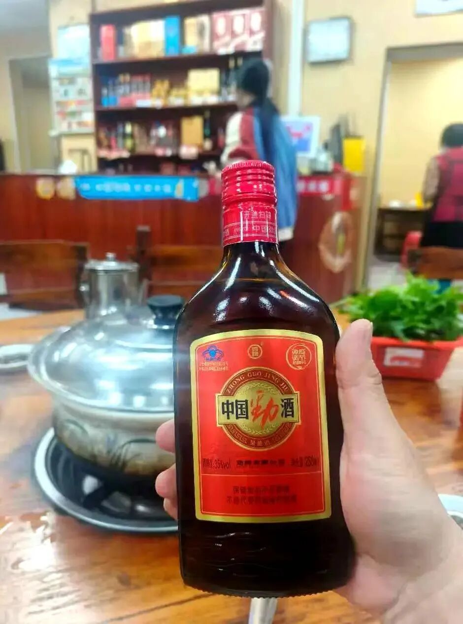 “劲酒能缓解痛经”？热销背后，妇科医生详解健康风险→