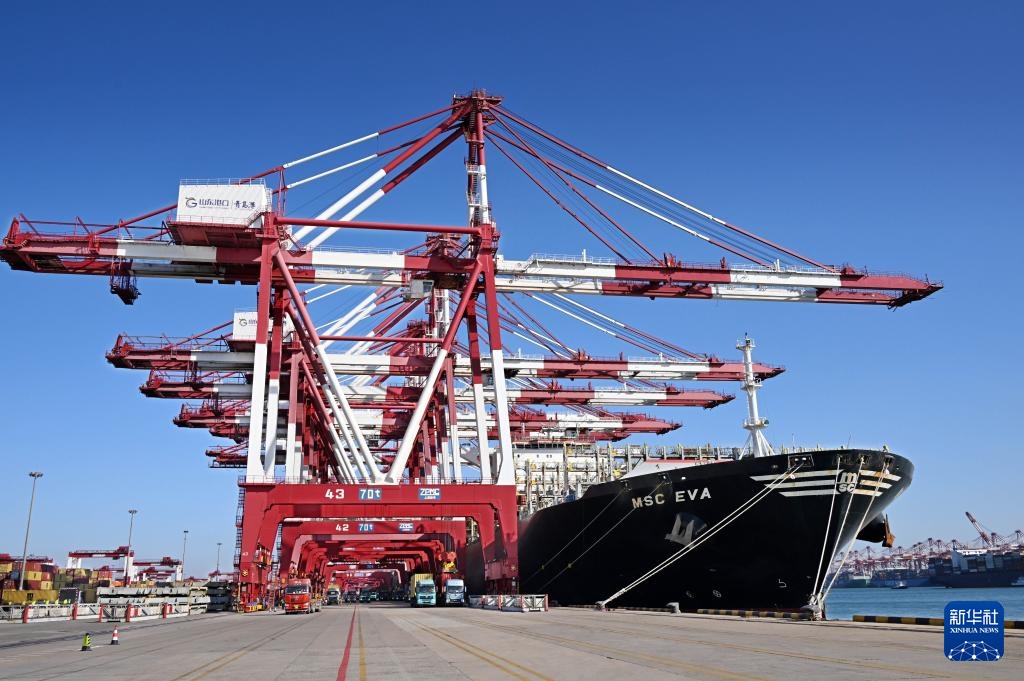 山东港口青岛港:年货物吞吐量再破7亿吨 山东港口青岛港:年货物吞吐量再破7亿吨