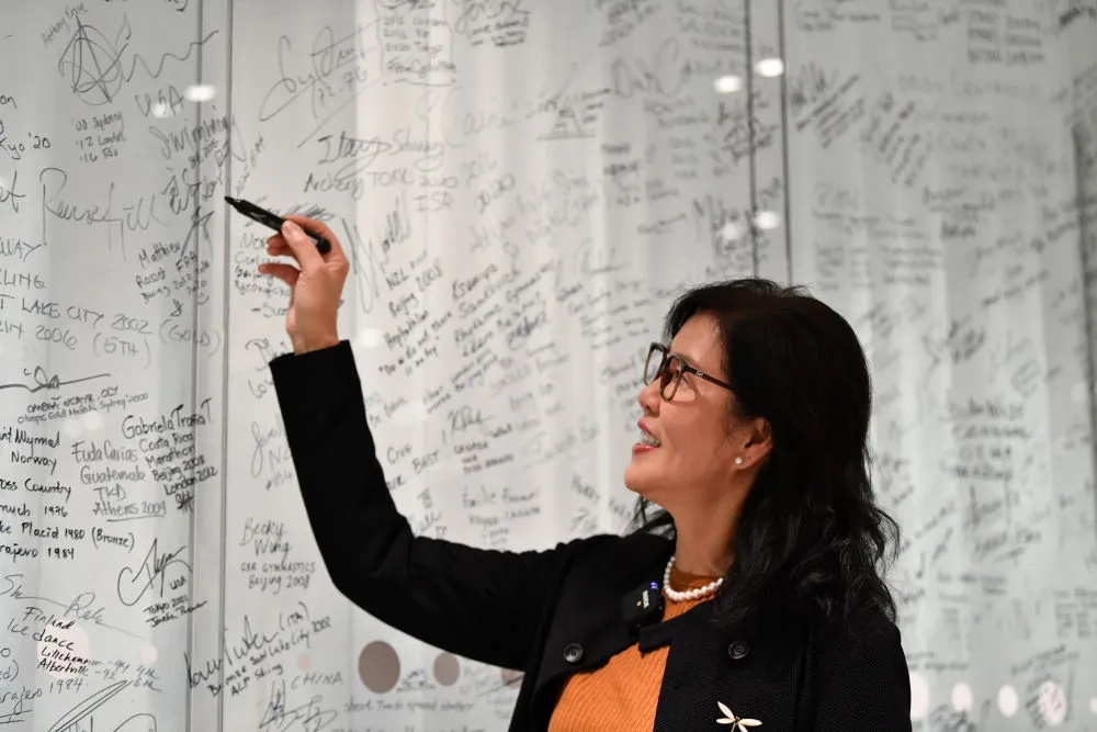 郎平透露：“颈椎、膝盖、髋关节都置换了”，是否会再执教？本人回应→