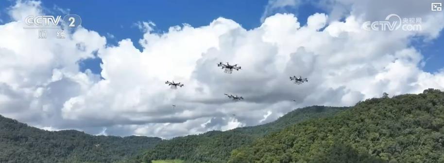 无人机群飞行规划员:新职业汇集“跨界人才” 勾勒低空经济“人才地图” 无人机群飞行规划员:新职业汇集“跨界人才” 勾勒低空经济“人才地图”