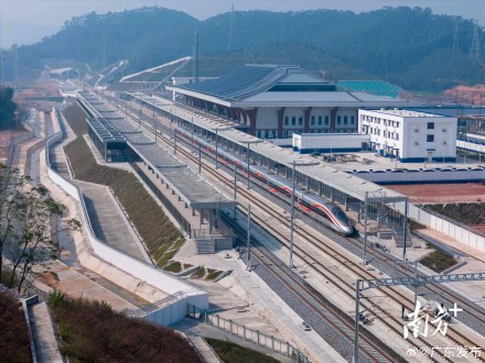 广东两条高铁顺利通过初步验收