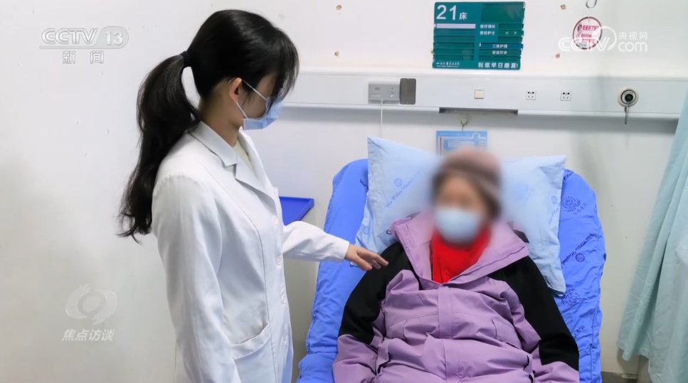 医保商保“双目录”发布，老百姓看得起病的“双保险”来了