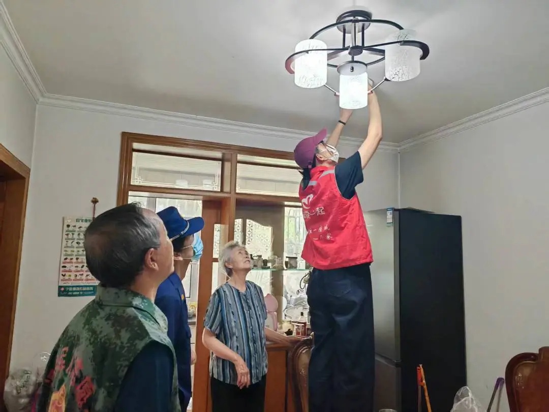 别小看这个“小白盒”，关键时刻能救命！