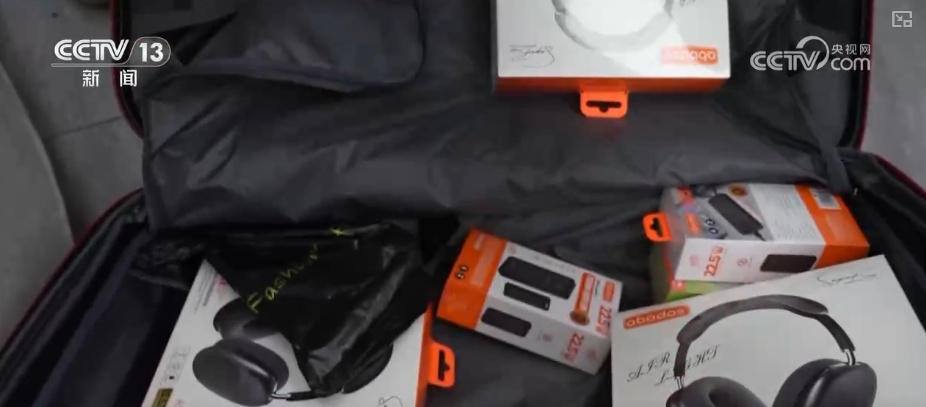 来华“淘好物”火爆出圈 外国游客“购物车”凸显“中国制造”全球竞争力