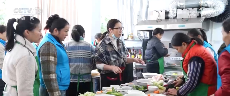 “新职业”“老行当”从细微处为百姓雕琢美好生活 职业更新为劳动者打开就业新空间