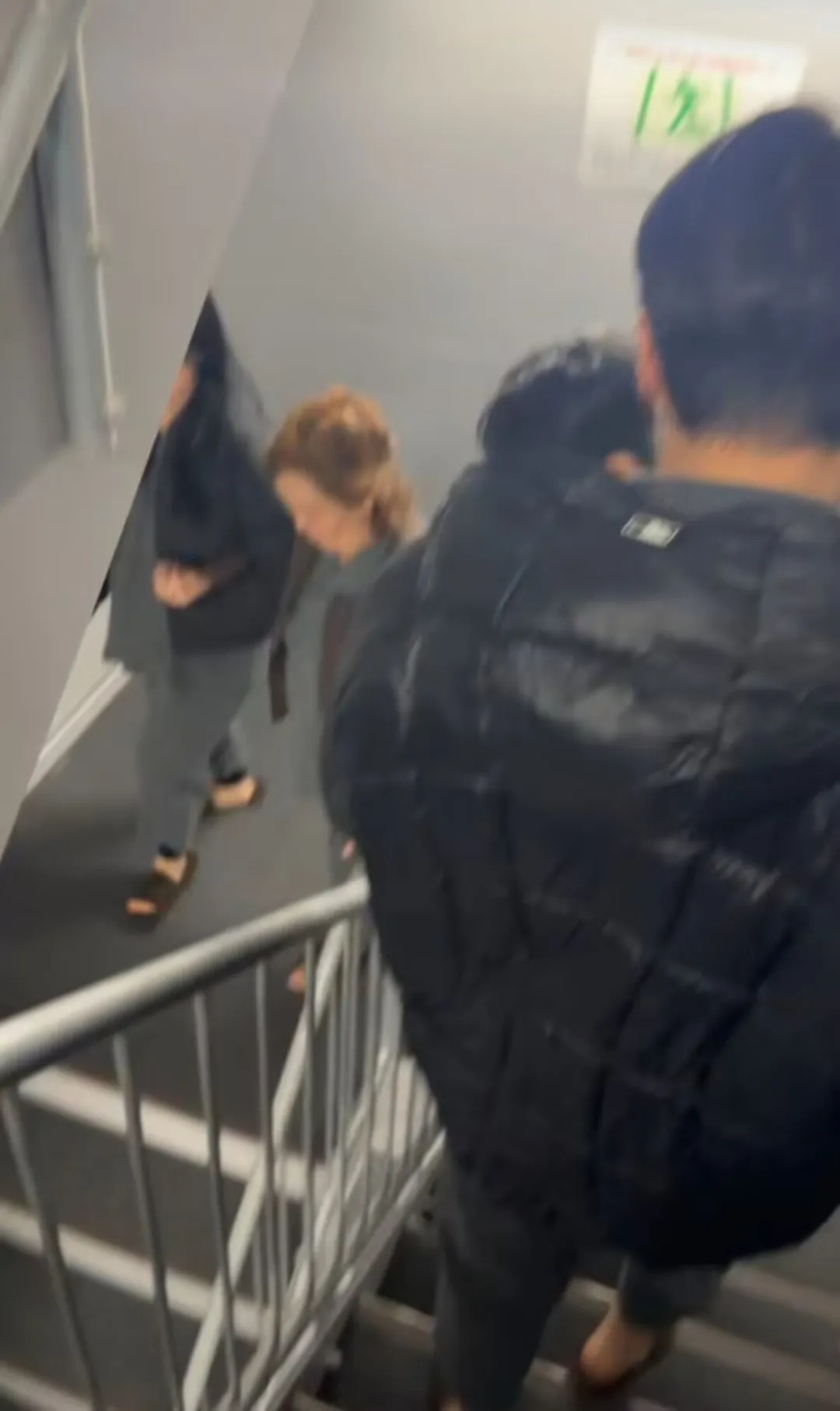 日本强震已致多人受伤，震中附近发生火灾，中国游客：“整个楼在晃”