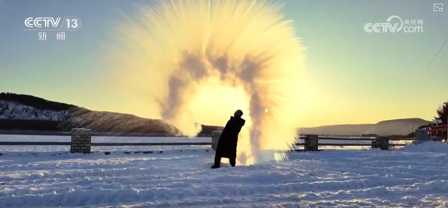 冰雪经济助推文旅地标“上新” 特色雪趣让游客留下来、住下来 带火多样消费