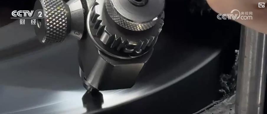 紧咬新兴产业需求 “工业牙齿”磨出超硬实力 紧咬新兴产业需求 “工业牙齿”磨出超硬实力