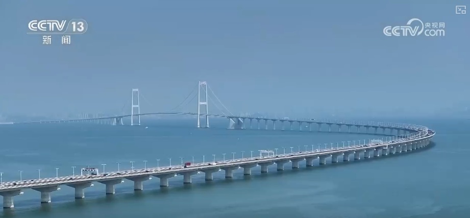 冰雪经济助推文旅地标“上新” 特色雪趣让游客留下来、住下来 带火多样消费