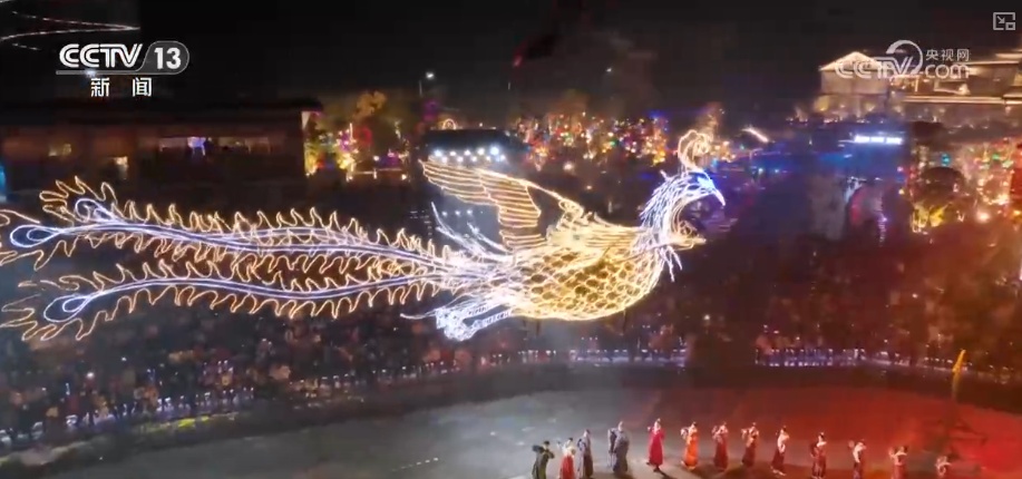 冰雪经济助推文旅地标“上新” 特色雪趣让游客留下来、住下来 带火多样消费