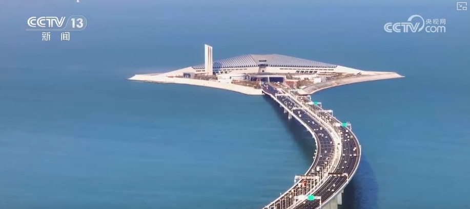 冰雪经济助推文旅地标“上新” 特色雪趣让游客留下来、住下来 带火多样消费