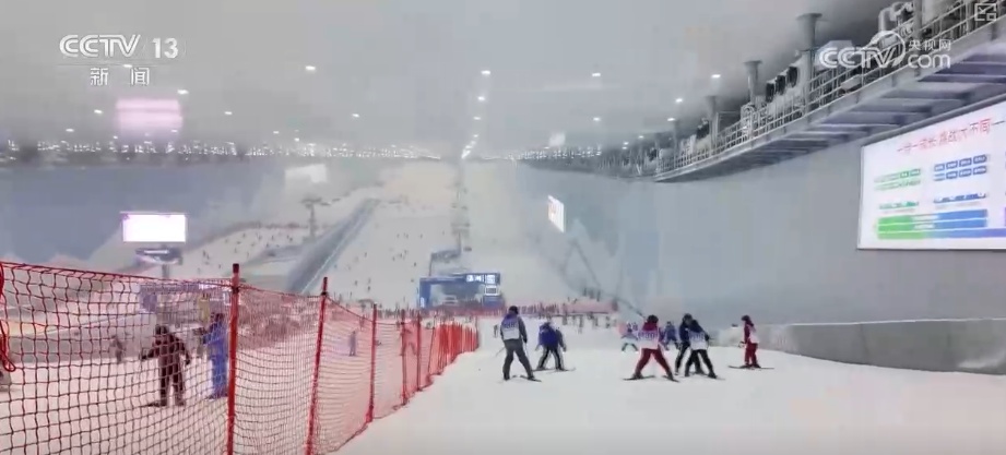 冰雪经济助推文旅地标“上新” 特色雪趣让游客留下来、住下来 带火多样消费