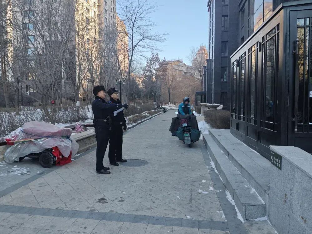 冒充公职人员上门取赃 民警30层楼排查保养老钱