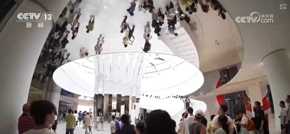 冰雪经济助推文旅地标“上新” 特色雪趣让游客留下来、住下来 带火多样消费