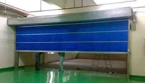 深夜大火，夫妻正熟睡中...没想到这扇门救了他们一命